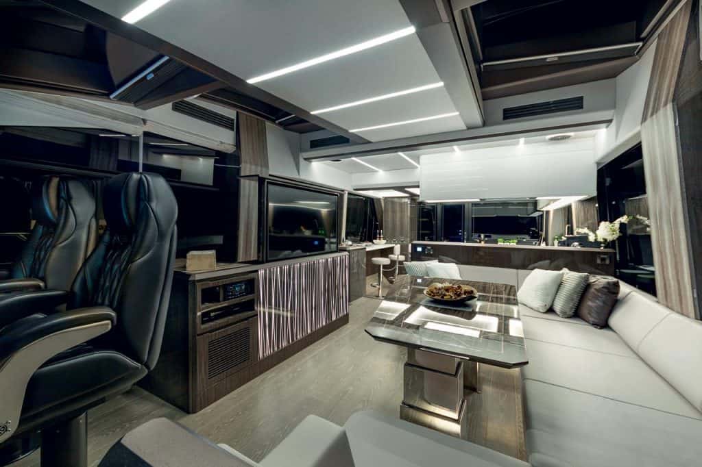 Galeon 650